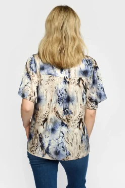 AMORA - Kortærmet print bluse i silkekvalitet