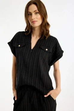 Camilla - Jumpsuit med korte ærmer og lynlås