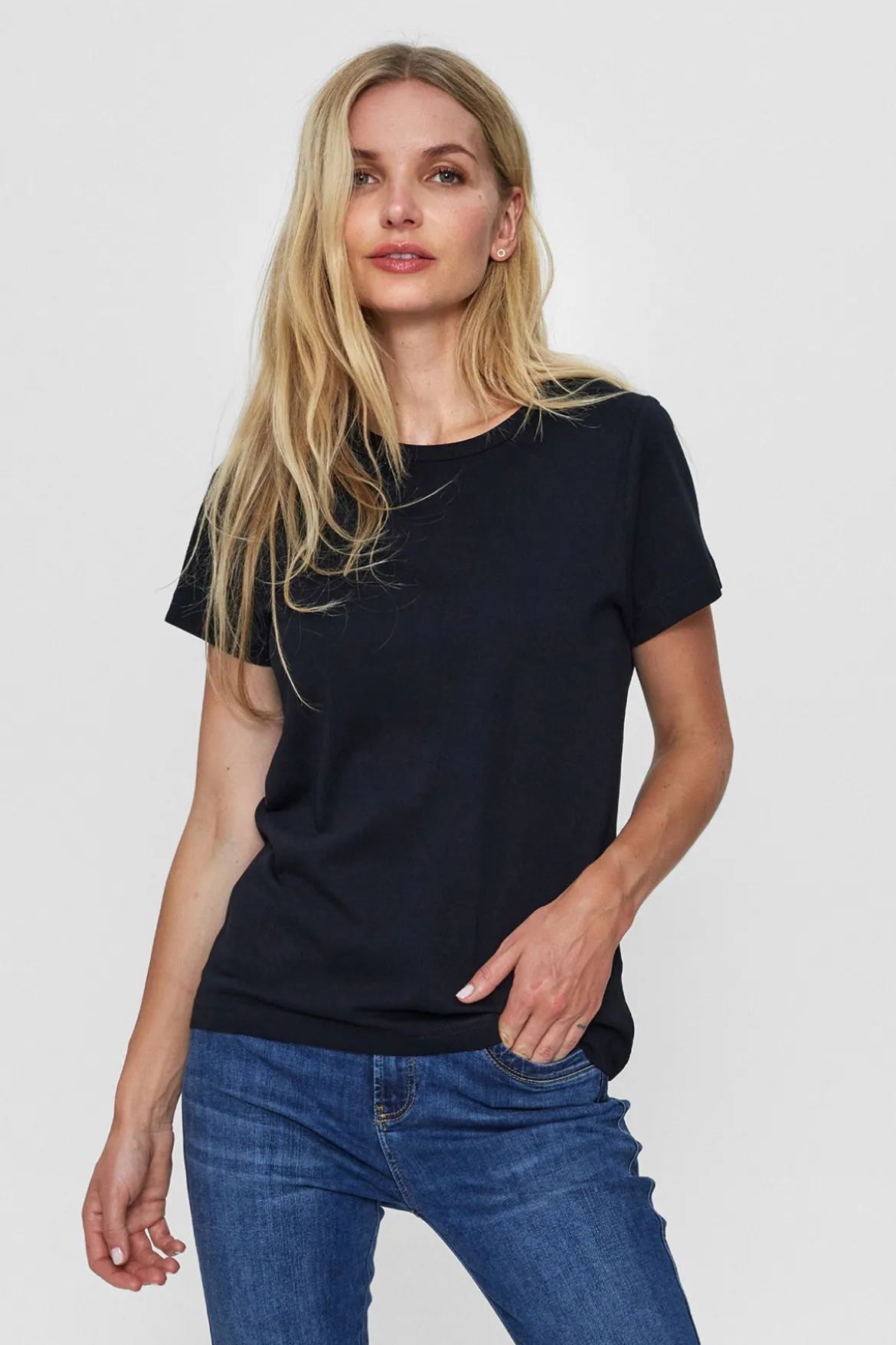 Dea - Basis kortærmet t-shirt med rund hals