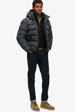 Dynejakke med hætte