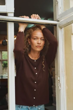 Ellie - Cardigan i uld- og kashmirblanding med perleknapper