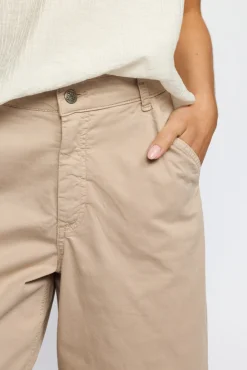 FRIDA - Lange shorts med vide ben