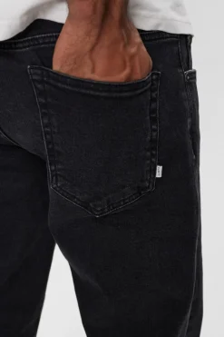 Gavin 104 - Jeans med lige ben og sort vask