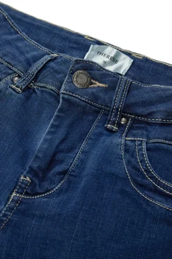 Gunhild - Knælange denimshorts med opsmøg