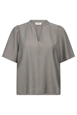 Isa - Bluse med rynkedetaljer ved skuldrene