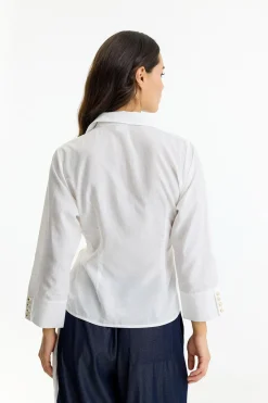 Karla - Wrapbluse med guldknapper