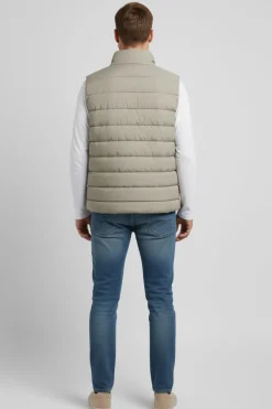 Let puffervest med lommer