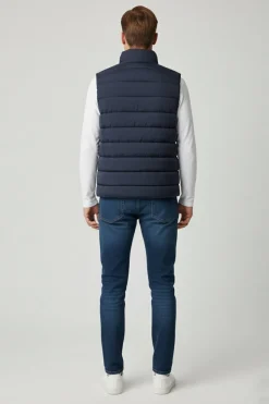 Let puffervest med lommer