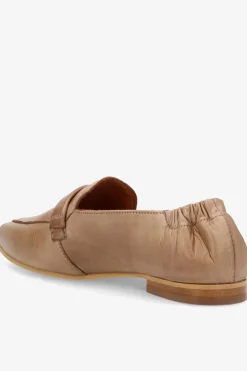 LUCY - Loafers i læder med spids snude