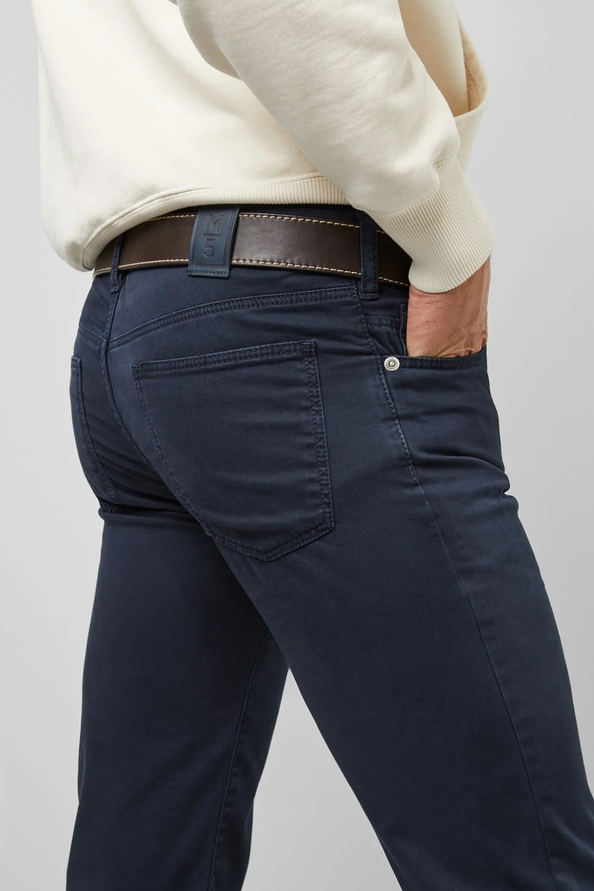 M5 Slim five pocket