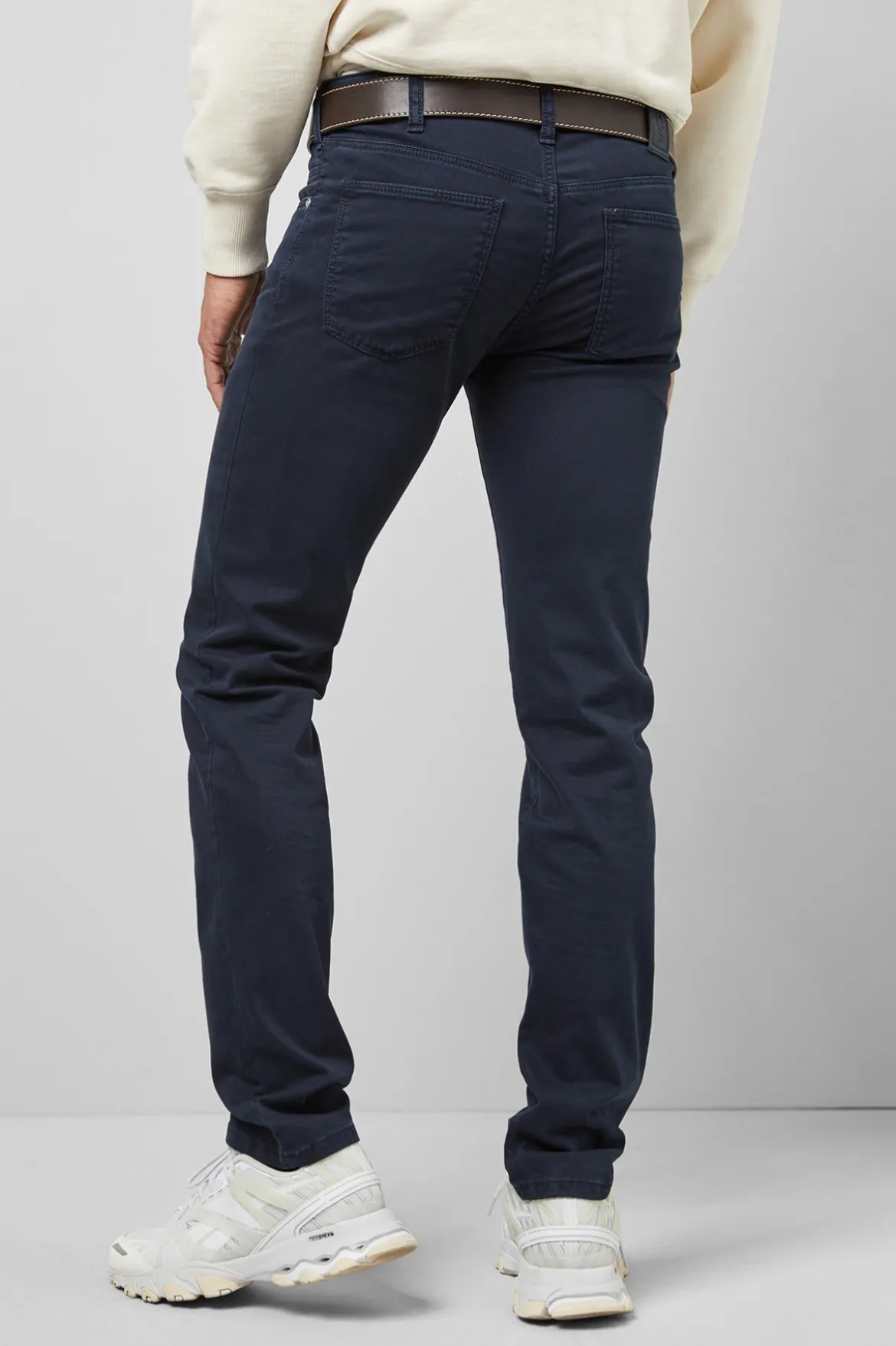 M5 Slim five pocket