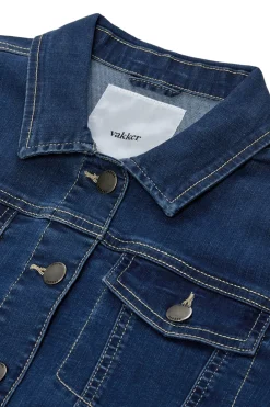 Nina - Denimjakke med knapplukning og lommer
