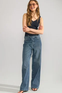 NUCERYS - Cropped top med ribstruktur