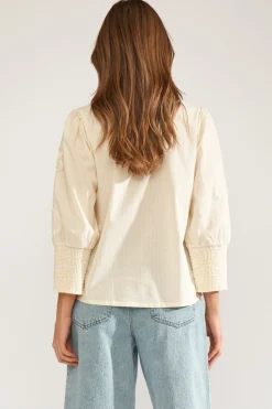 NUEMELIA - Stribet bluse med broderi detalje