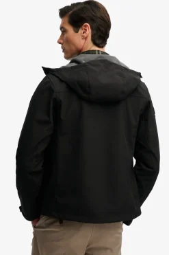 Praktisk softshell jakke med lommer og lynlås