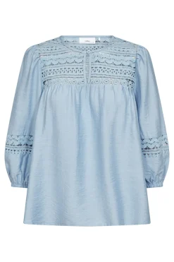 Thora - Bluse med trekvartærmer og blondedetaljer