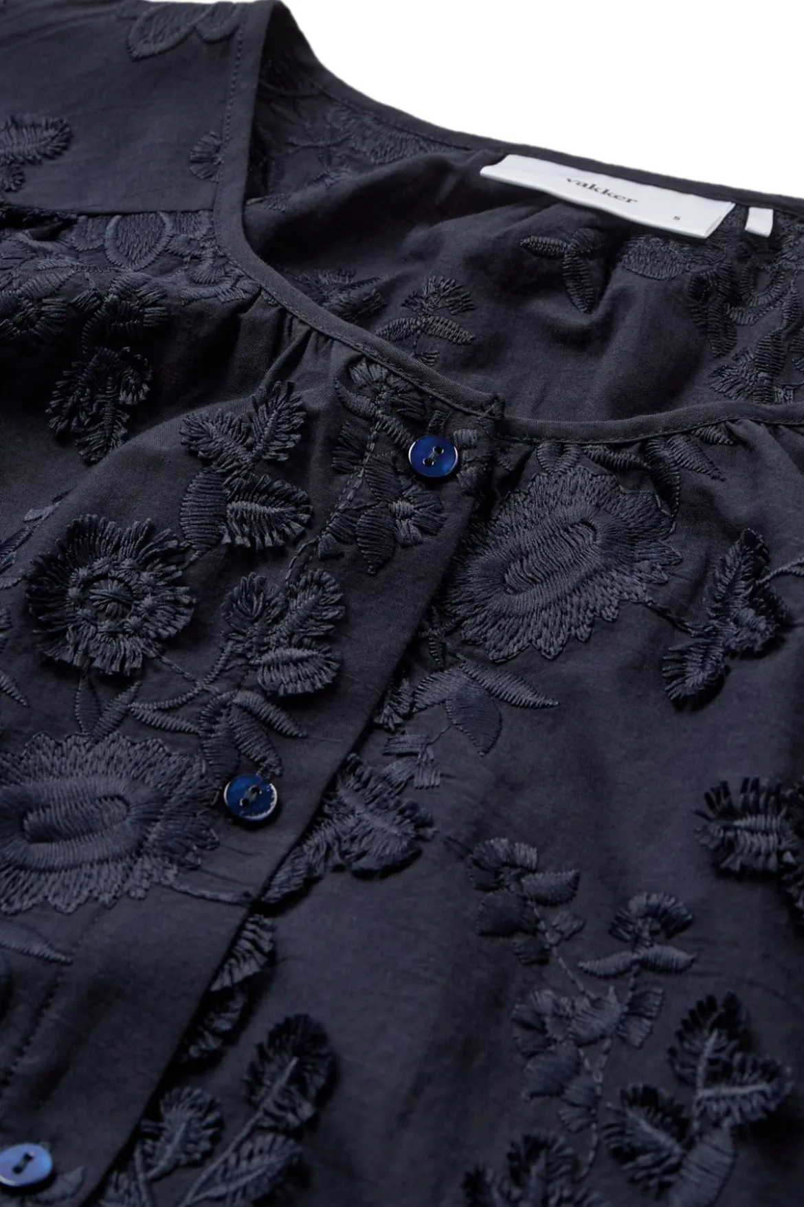 Via - Bluse med broderi og trekvartærmer