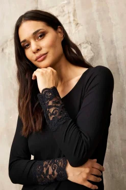 Vivian blouse - Langærmet bluse med blonde kant